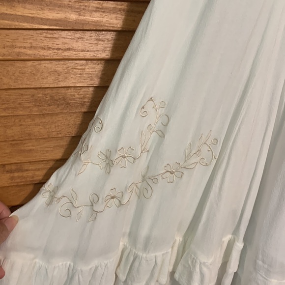 White Lace Detail Dress - Picture 2 of 5